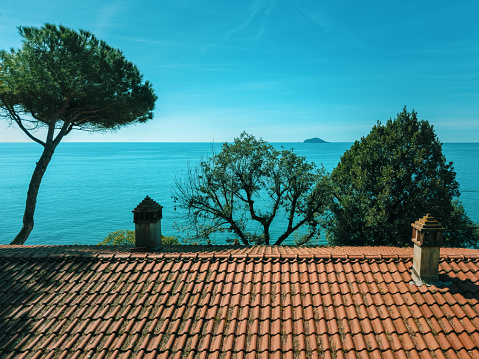 Tellaro, Liguria, Italy: rooftops with sea view