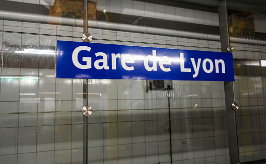 Gare de Lyon metro station sign