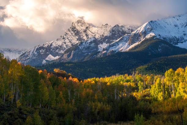 istock San Juan Mountains in Autumn 2110593866