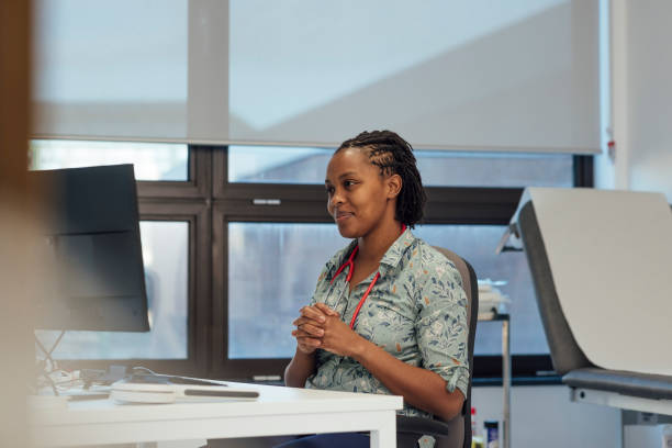 istock Listening to her Patient on Call 2111805330