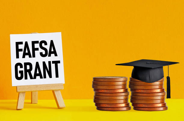 istock Fafsa pell grant is shown using the text fafsa grant 2112453051
