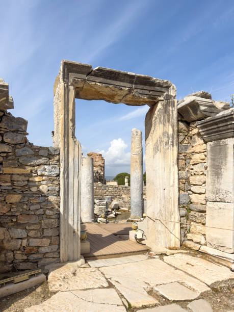 view of the ancient city of ephesus, founded in ancient anatolia - letter c imagens e fotografias de stock