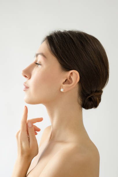 woman with clean fresh skin - hals stock-fotos und bilder