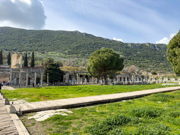 view of the ancient city of ephesus, founded in ancient anatolia - letter c imagens e fotografias de stock