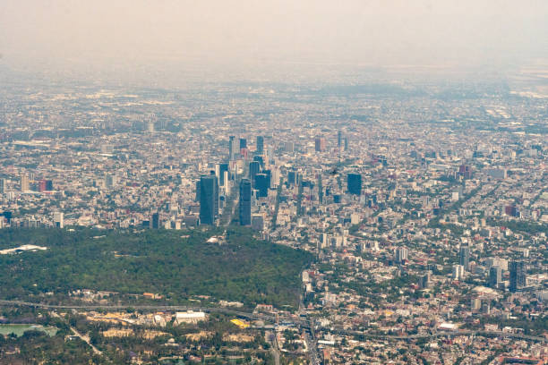 luftaufnahme von mexiko-stadt cdmx - smog mexico mexico city air pollution stock-fotos und bilder