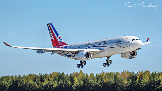 A British Airways Boeing 777 direct from London Heathrow comes in for landing at Portland International Airport.