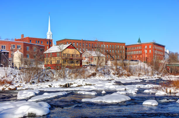 istock Winter in Littleton, New Hampshire 2114849353