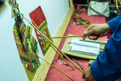 Chinese shadow theater, is also known as the hand-operating shadow showChinese shadow playTraditional Chinese shadow play performance