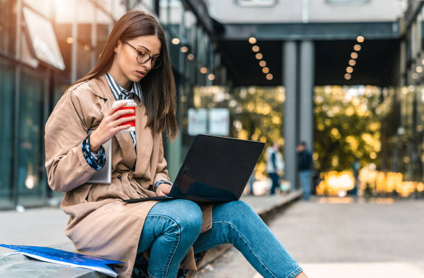 istock Worried businesswoman using a laptop 2117198969