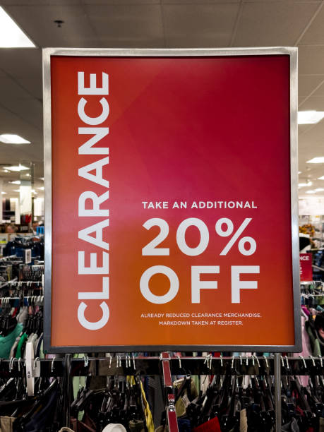 istock Red clearance sale sign at retail store 2117390890