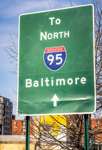 A street sign directing drivers to the I95 towards Baltimore from Washington DC.