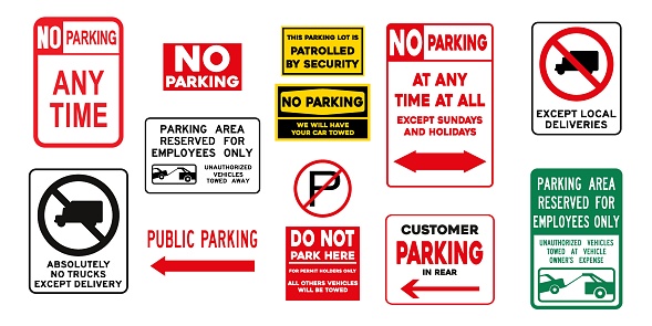 Set of signs for prohibited parking and forced towing of vehicles