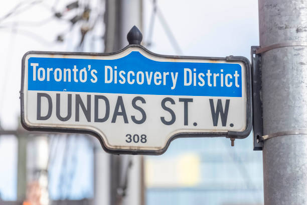 istock Dundas Street West 2117980878