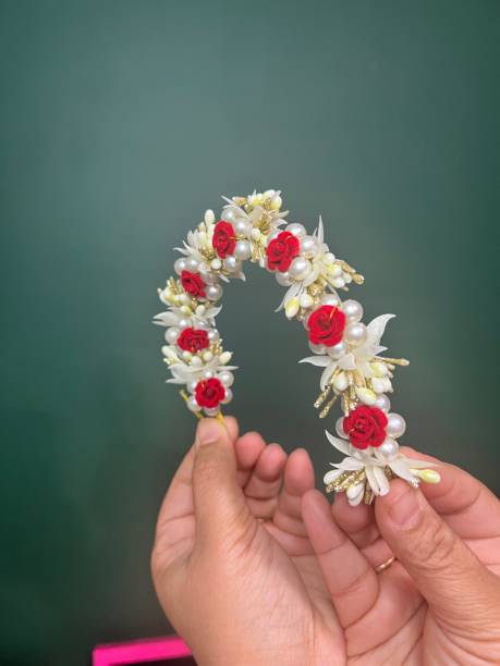 istock Hair accessories gajra 2118279723