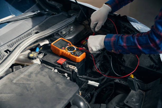 istock Professional employer checking transport in tire fitting 2118289620