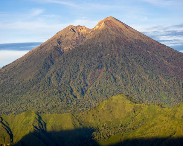 istock The beauty of Mount Rinjani 2118682929