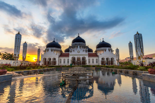 istock sunset at the Baiturrahman Grand Mosque, Aceh 2118694799