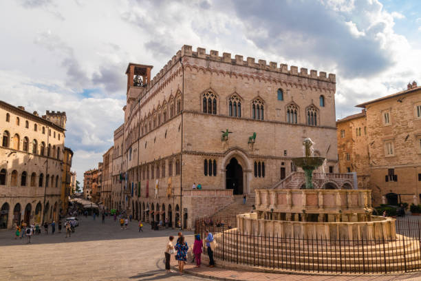 Piazza IV Novembre and its fountain Fontana Maggiore