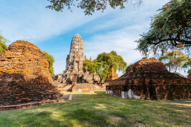 istock Wat Ratchaburana In Ayutthaya Historical Park In Thailand 2119454852