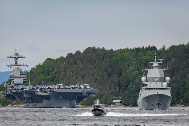 uss gerald r. ford aircraft carrier - gerald ford стоковые фото и изображения