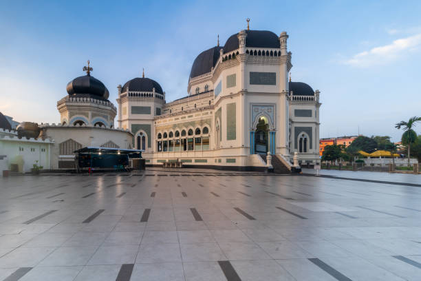 istock Al Mashun Grand Mosque, Medan, North Sumatera 2120288513
