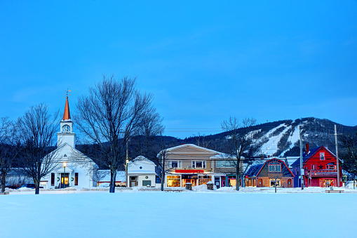 North Conway is a village in eastern Carroll County, New Hampshire. North Conway is a 4-season resort town where visitors come for skiing, shopping and the stunning fall foliage