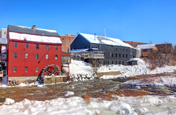istock Winter in Littleton, New Hampshire 2120300867