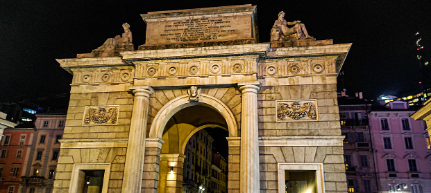 Image of the famous Porta Garibaldi in Milano