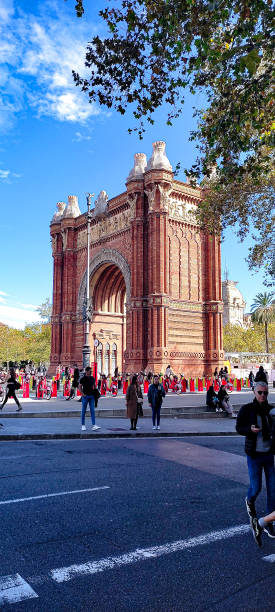 istock The Arc of Barcelona 2120622330