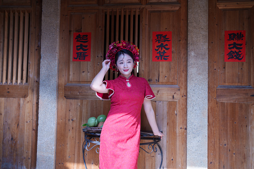 Lady dressed in traditional kimono (Maiko style) in the Gion District of Kyoto, Japan