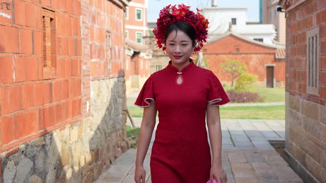 A woman wearing a hairpin from Quanzhou, China