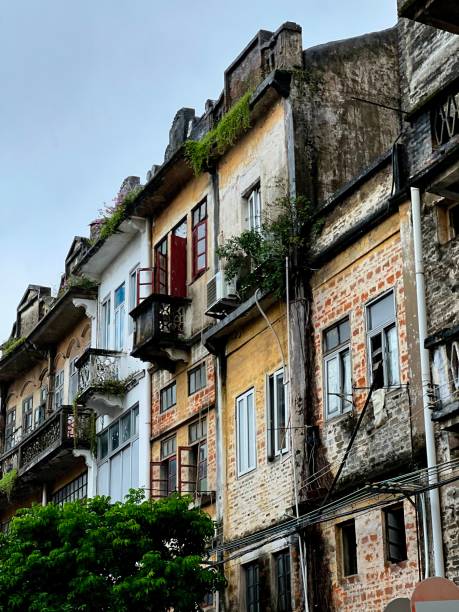 istock old building Shantou China 2121636954