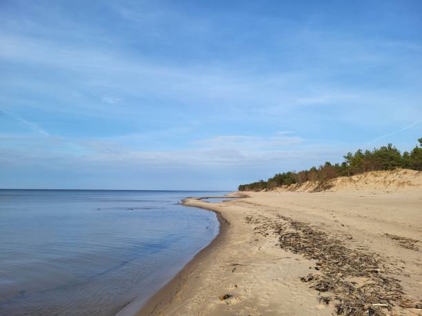 istock Seaside landscapes with sandy beach and interesting patterns 2121758063