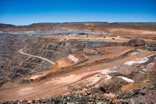 istock The Super Pit or Fimiston Open Pit,  an open pit gold mine in Kalgoorlie, Western Australia 2122118909