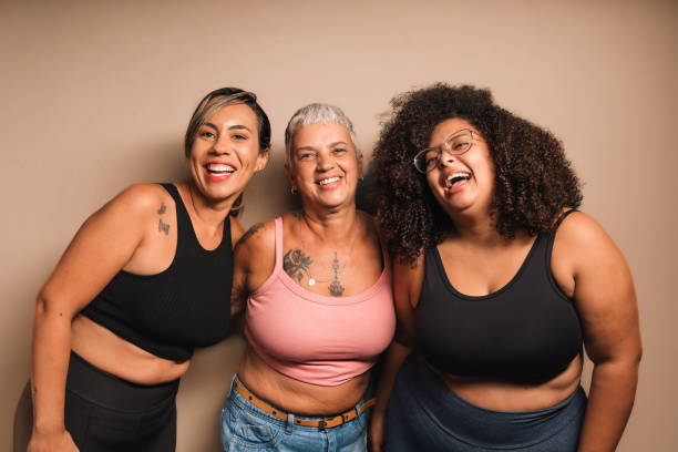 Women friends with different bodies