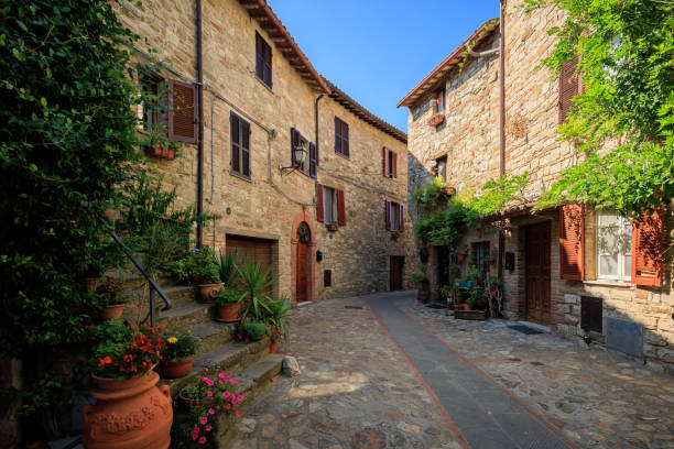 istock Doglio alley in Umbria 2123976588