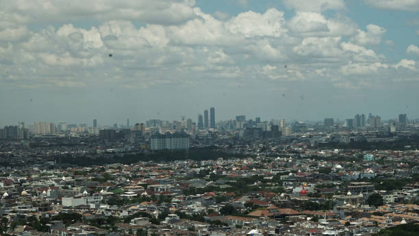 istock view of the city 2124137192