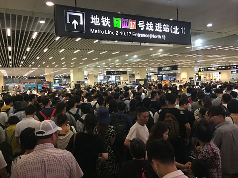 With a population of over 1.4 billion people, there's rarely a time of day where the subways in most towns across China aren't filled with crowds. Despite the rush, the cheap fares to destinations makes it very much worth it!
