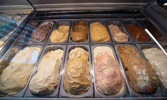 Gelatos in a Cooling case