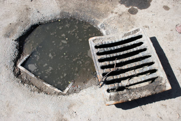 Problema con il drenaggio dell'acqua - foto stock