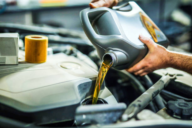 istock Engine Oil Maintenance, Vehicle Service, 10,000 Maintenance 2127482957