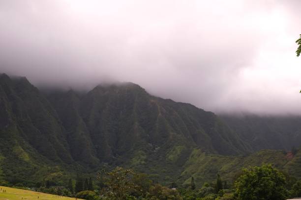 istock Ko'Olau Mountains on the windward side of Oahu 2128041448