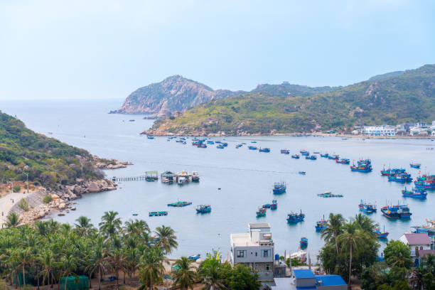 quang cảnh vịnh vĩnh hy, vườn quốc gia núi chúa, tỉnh ninh thuận, việt nam - vĩnh hy hình ảnh sẵn có, bức ảnh & hình ảnh trả phí bản quyền một lần