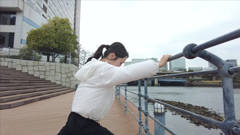 woman doing gymnastics