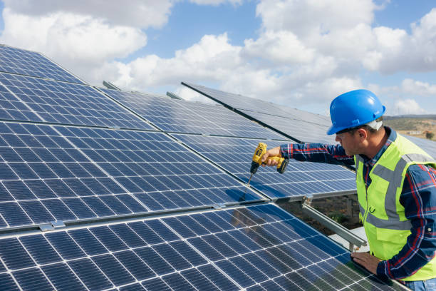 Solar Farm Installation Methods 6,100+ Solar Panel Installation Farm Stock Photos, Pictures & Royalty ...