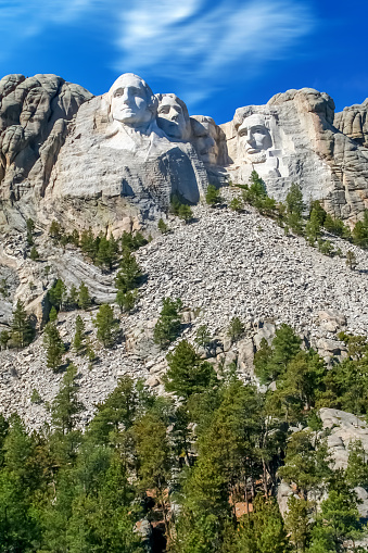 Mount Rushmore, South Dakota, USA.  George Washington, Thomas Jefferson, Theodore Roosevelt and Abraham Lincoln carved into the granite in the Black Hills, Keystone, South Dakota