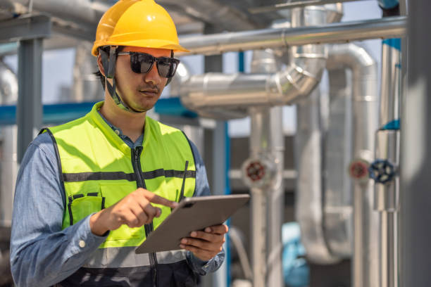 istock HVAC technician analyzes mechanical, electrical, plumbing systems with energy efficiency plan 2133029944