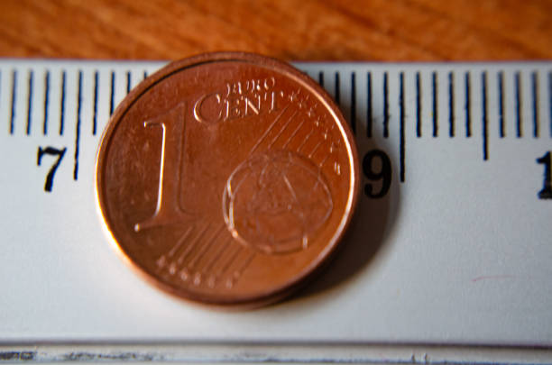 Primer plano de monedas de centimo de euro. Dinero. Moneda única europea.