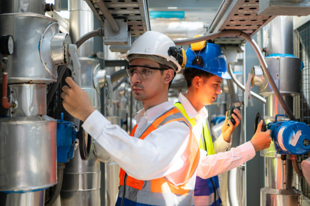 istock Engineers and technicians Inspect the completed air conditioning and water systems to continue verifying their functionality. 2135050039