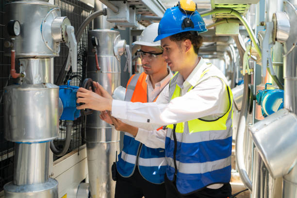 istock Engineers and technicians Inspect the completed air conditioning and water systems to continue verifying their functionality. 2135050049
